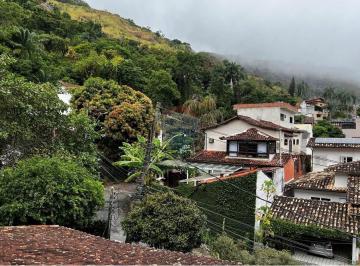 Casa · 197m² · 5 Quartos · Casa Exclusiva em Condomínio Frente Mar – 6 Quartos, 5 Vagas e Anexo Completo