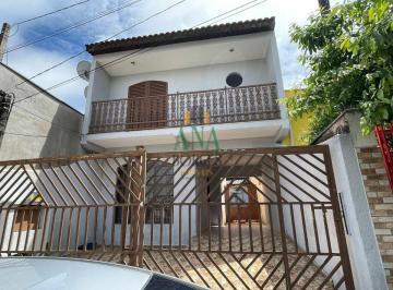Casa · 3 Quartos · Sobrado de na Zona Norte