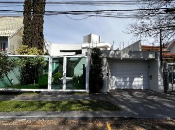 Casa · 650m² · 5 Quartos · 4 Vagas · Casa para locação na Zona 2 - Maringá/PR