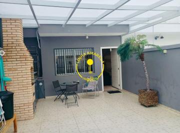 Casa · 78m² · 2 Quartos · 2 Vagas · Casa à Venda com 2 Suítes, Próximo ao Metrô Vila Sônia (Linha Amarela).