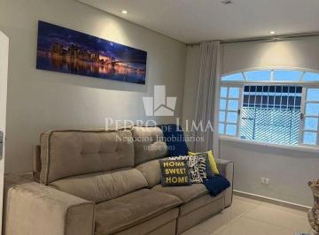 Casa · 250m² · 2 Quartos · 2 Vagas · Casa Térrea com Piscina 2 dormitórios sendo 1 suíte 3 banheiros 2 vagas de garagem Vila Antonieta