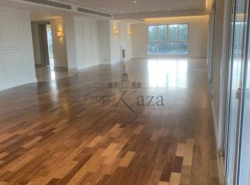 Apartamento · 606m² · 3 Quartos · 3 Vagas · Apartamento - Panamby - 3 Suítes - 606m².