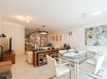 Casa · 214m² · 4 Quartos · 5 Vagas · Casa de 241m² com área gourmet e 5 vagas no Mirandópolis