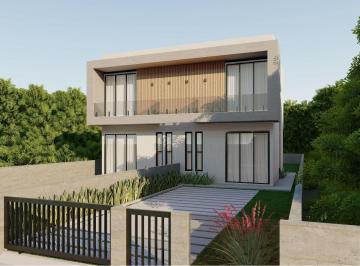 Casa · 77m² · 2 Quartos · 1 Vaga · Maravilhoso Sobrado de Ato Padrão Pertinho do Mar em Palhoça/SC!