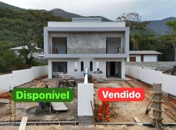 Casa · 77m² · 2 Quartos · 1 Vaga · Maravilhoso Sobrado de Ato Padrão Pertinho do Mar em Palhoça/SC!