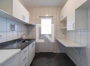 Sobre o imóvel: apto está bem bonito ...a vista é deslumbrante !!!!armários em t · Apartamento para Aluguel - Portal do Morumbi, 3 Quartos, 85 m² - São Paulo