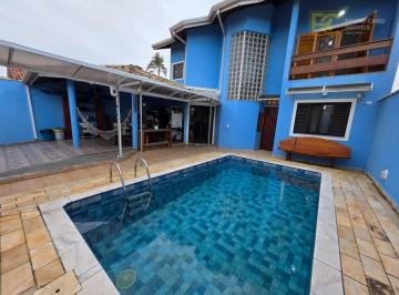 04a02d63730e7b515c6808dc5bec294f60df2a03 · Sobrado com piscina 150 metros da praia no Três Marias em Peruíbe/SP
