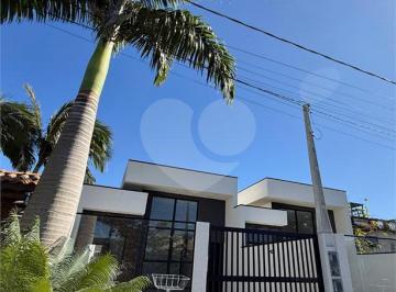 Casa · 94m² · 3 Quartos · 1 Vaga · Casa com 3 quartos à venda em Centro - PR