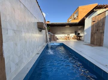Casa · 230m² · 3 Quartos · 2 Vagas · Casa térrea com 3 quartos à venda em Vila mathias - SP