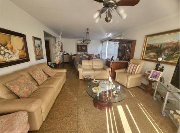 Apartamento · 198m² · 3 Quartos · 1 Vaga · Apartamento com 3 quartos à venda em Boqueirão - SP