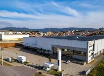 Comercial · 10800m² · 46 Vagas · Galpão Industrial à venda em Jundiaí-SP no Distrito Industrial: 20 salas, 10 banheiros, 46 vagas de