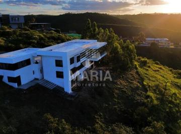 Casa , Gravatá · Casa de alto padrão com 05 suítes à venda em Gravatá/PE!