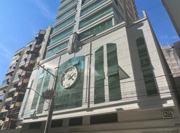 Apartamento de 3 quartos, Itapema · Apartamento mobiliado com 134 m², 3 suítes e 2 vagas em Meia Praia ITAPEMA