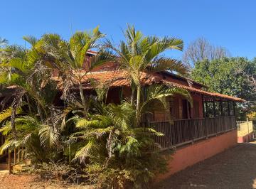 Rural de 3 quartos, Jaboticatubas · Condomínio canto da siriema