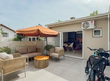 Casa · 209m² · 3 Quartos · 2 Vagas · Sobrado dos Sonhos no Jardim Itú Sabará – Alto Padrão, 3 Dormitórios e 2 Vagas!