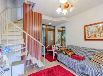 Casa · 73m² · 3 Quartos · 1 Vaga · Casa de 03 dormitorios no bairro Teresopolis