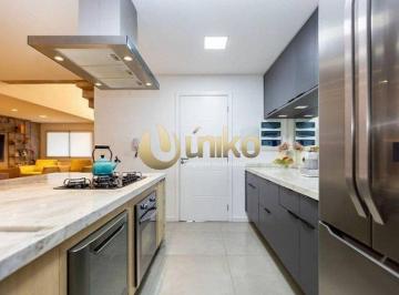 Casa · 172m² · 3 Quartos · 2 Vagas · Linda Casa em Condomínio Fechado