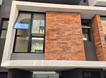 Foto 01 · Aluguel de Casa em Condomínio no Campo Belo, São Paulo-SP: 2 quartos, 2 suítes, 2 salas, 3 banheiros