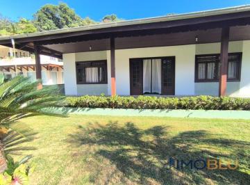 Casa · 180m² · 4 Quartos · 2 Vagas · Excelente terreno com casa de alvenaria em ótimo estado