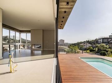 Casa · 300m² · 4 Quartos · 3 Vagas · Casa de Alto Padrão | Condomínio Alphaville