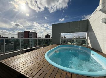 Apartamento · 200m² · 3 Quartos · 3 Vagas · Cobertura no Bairro Menino Deus, Piscina e Vista Incrível para o Guaíba