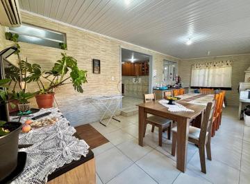 Casa · 293m² · 3 Quartos · Casa térrea com 3 dormitórios, duas vagas, amplo pátio. Excelente localização.