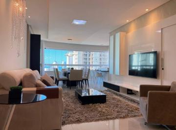 Apartamento · 130m² · 3 Quartos · 2 Vagas · Seu Refúgio na Barra Sul – Tranquilidade e Sofisticação a Poucos Passos da Praia 3 dormitórios - 2 v
