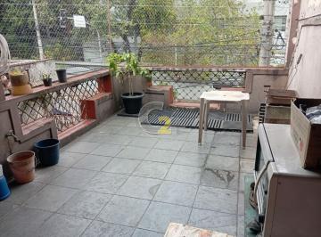 Casa · 175m² · 3 Quartos · Sobrado à venda em Santana, com 3 quartos, sendo 2 suítes e sem vaga.