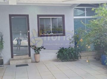 Casa · 125m² · 2 Quartos · 2 Vagas · sobrado