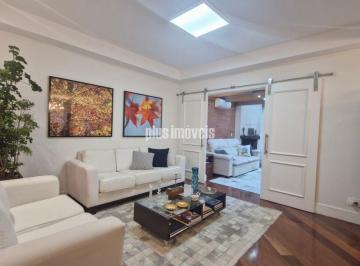 Casa · 267m² · 3 Quartos · 3 Vagas · Residência simplesmente impecável
