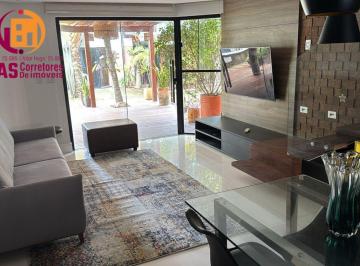 Casa · 162m² · 3 Quartos · 2 Vagas · Vendo casa Triplex reformada Mobiliada climatizada com 3/4, sendo 2 suítes, 01 máster com closet no 