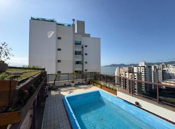 ae321b5867633b3a0d91ca4e72e2773fe0bd6f9f · Locação | 316 m², Mobiliado, Vista Mar, Piscina privativa, 4 suítes e 3 vagas - Centro, em Florianóp