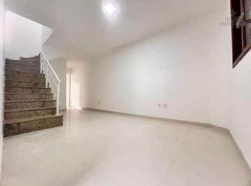 pf5nv02ogi5zwe0ngnkymyy_md · Sobrado à Venda – Praia Grande | 2 Suítes com Sacada | Quintal Amplo
