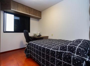 IMG_20260619_092346_000.jpeg · Aconchegante apartamento para venda em Jardim da Glória com 4 quartos, sendo 3 suítes, 135m² - remax