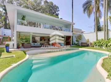 Casa · 469m² · 5 Quartos · 4 Vagas · Casa Alto Padrão no bairro Jardim Marajoara à venda