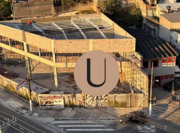 c9de7dc06493b4a8b32df5deba9c9c4f16dd9e41 · SALÃO COMERCIAL ESQUINA NOVO – 240m²    LOCAÇÃO ?? Rua de grande movimento – Excelente visibilidade!