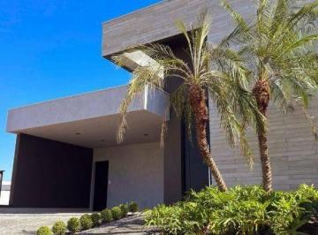 45c06d2c721d7e3e8bcafcdf98382825d94d900b · Casa de Alto Padrão no Santorini Residencial Club – R$ 1.990.000,00
