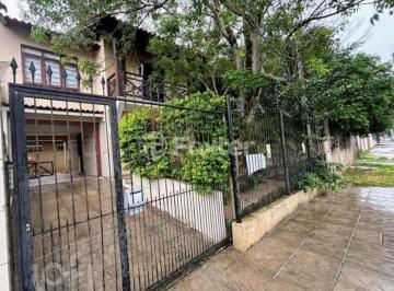 b3e40a29 · Casa, 4 dormitórios, 195 m², em Parque da Matriz