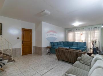 Casa · 266m² · 4 Quartos · 2 Vagas · Casa tipo para venda com 4 quartos, sendo 1 suíte, 266m²