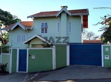 Casa · 265m² · 4 Quartos · 2 Vagas · Sobrado espaçoso , 4 quartos, área gourmet, quintal e excelente infraestrutura na Cidade Universitá