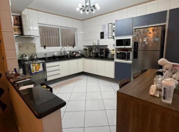 Casa · 208m² · 5 Quartos · 3 Vagas · Vendo casa triplex alto padrão porteira fechada 5 dormitórios e 3 vagas cobertas