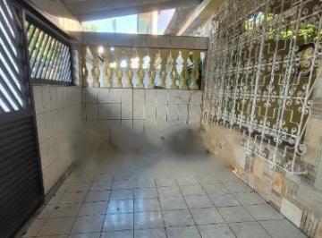 Casa de 3 quartos, Santos ·  Sobrado 03 dorm 02 wcs quintal e 02 garagem Santos SP Encruzilhada 