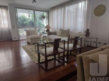 Apartamento · 212m² · 4 Quartos · 2 Vagas · Apartamento com 212 m², 4 quartos sendo 2 suítes à venda no bairro Higienópolis.