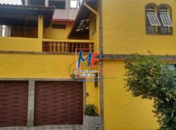 Casa · 210m² · 3 Quartos · Excelente Casa sobrado localizada no Tucuruvi, com 3 dormitórios sendo 1 suíte, 4 banheiros, 210 m