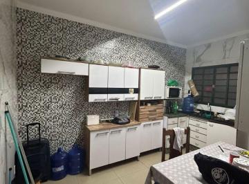 Casa de 2 quartos, Limeira · Casa 2 quartos 130 m² Jardim Lago Azul Limeira SP – Edículas para renda nos fundos.