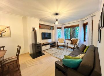 01-Sala Estar com Lareira · "Apartamento Mobiliado de 2 Quartos em Gramado RS."