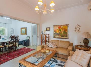 Casa · 218m² · 3 Quartos · 3 Vagas · Amplitude, Conforto e Localização Privilegiada
