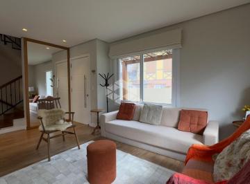Casa · 192m² · 3 Quartos · 2 Vagas · Casa geminada com 3 suítes em condomínio em Canela!