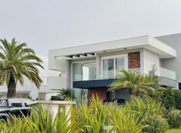 202509081052355904.jpg · Casa em Condomínio para Venda em Imbé, Centro, 4 dormitórios, 4 suítes, 6 banheiros, 3 vagas