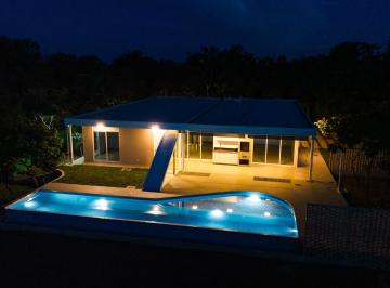 Casa de 4 quartos, Brasília · Linda casa 3 suítes piscina altiplano Leste